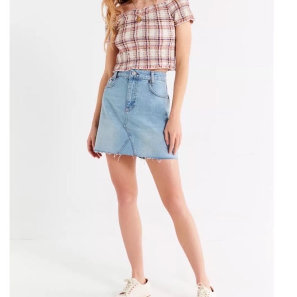 BDG Urban Outfitters Women’s Blue Light Wash Fringe Denim Mini Skirt S